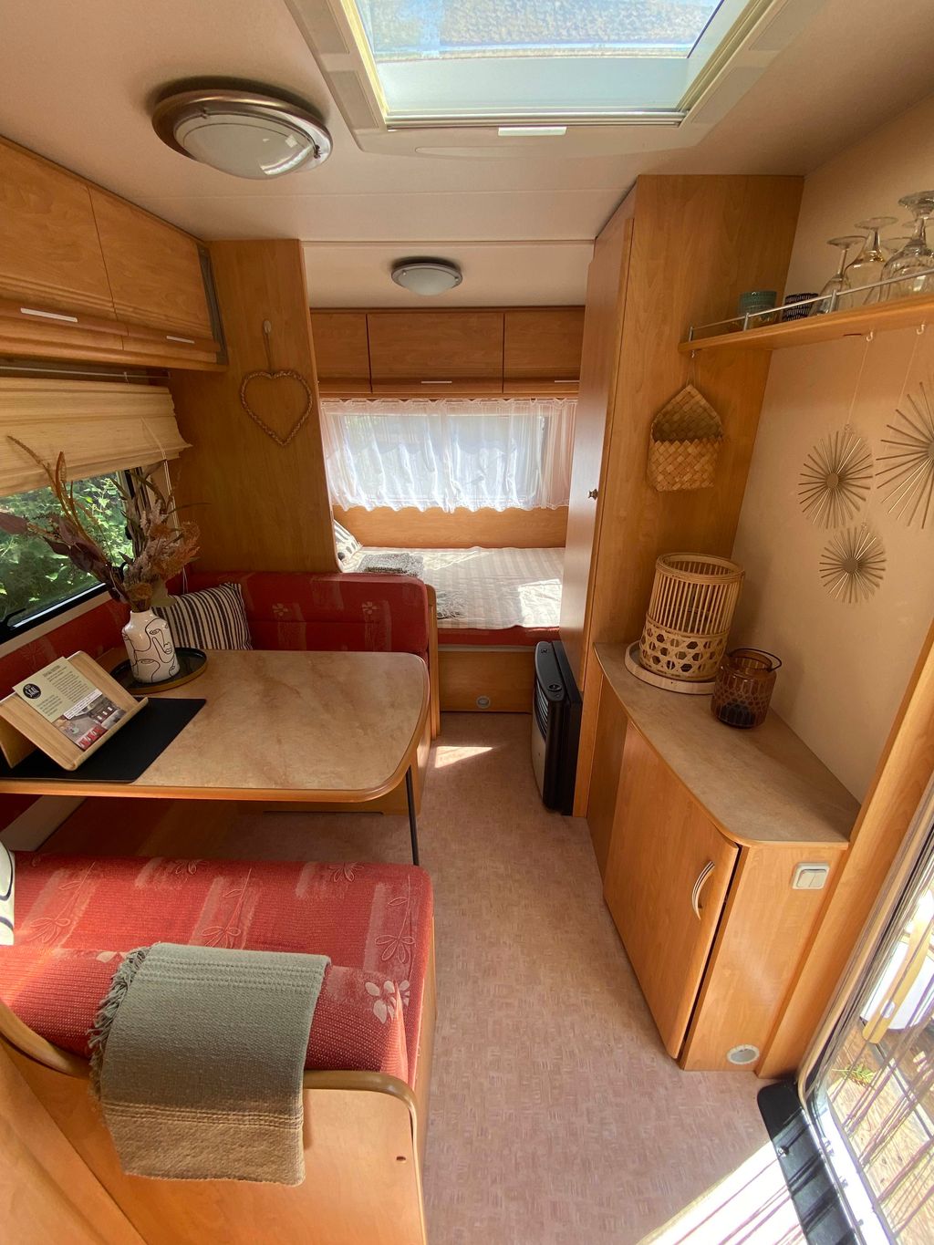 Caravan accogliente sulla pista ciclabile Werratal