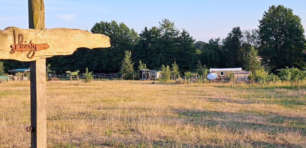 Carrozzone del circo nella riserva della biosfera