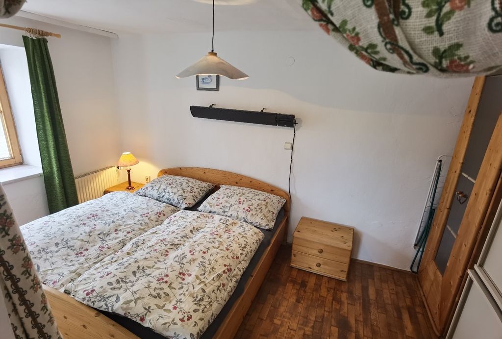 Rustikales Haus auf der Alm