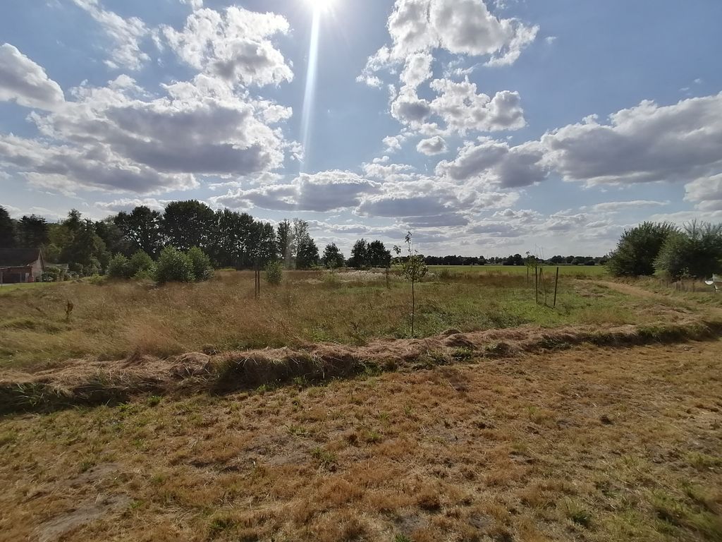 Ruhiger & schöner Stellplatz an einem Hof/Wiese