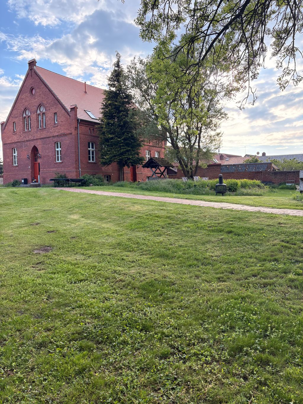 Giardino parrocchiale storico: una pausa nella Prignitz
