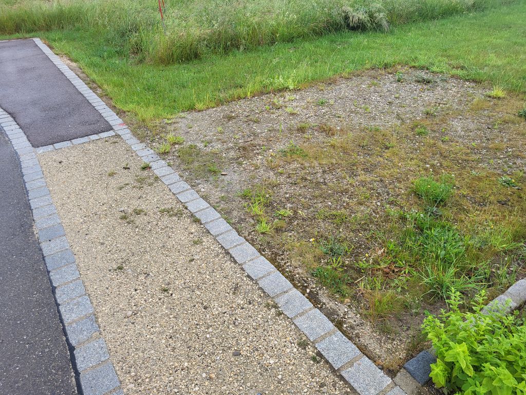 Ruhiges Plätzchen in der Natur mit Federballplatz