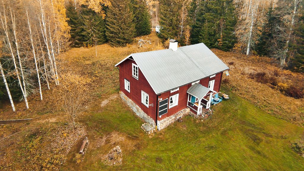 Cabaña de madera Suecia Lugar aislado Bosque Värmland