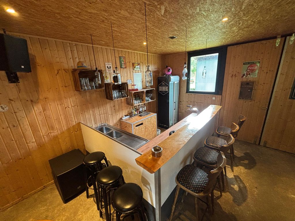 Petit bar