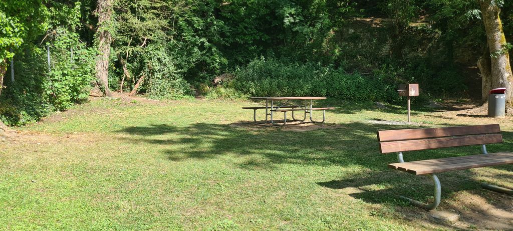 Ein ruhiger Platz zwischen  See und Juragebierge