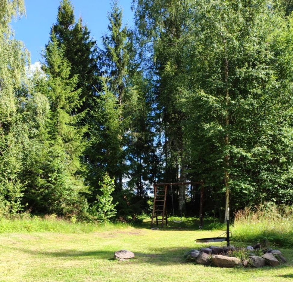 Cabaña de madera Suecia Lugar aislado Bosque Värmland