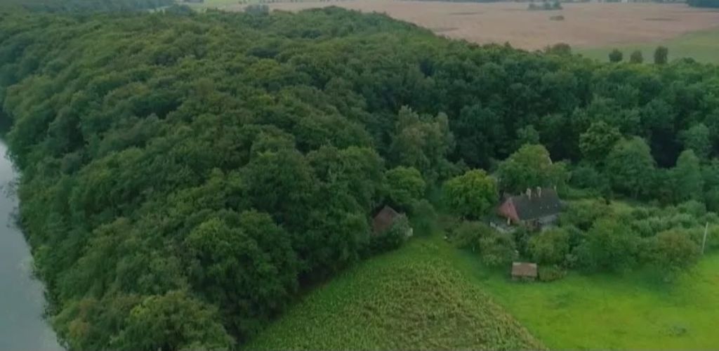 Old Fisherman's Cottage—Secluded Location in the Uckermark 