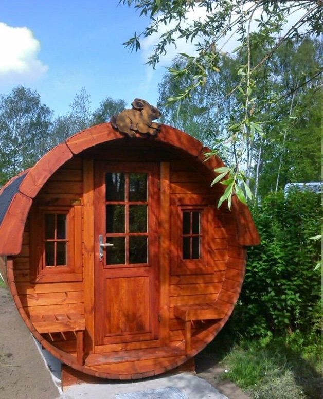 Camping barrel on the Havel
