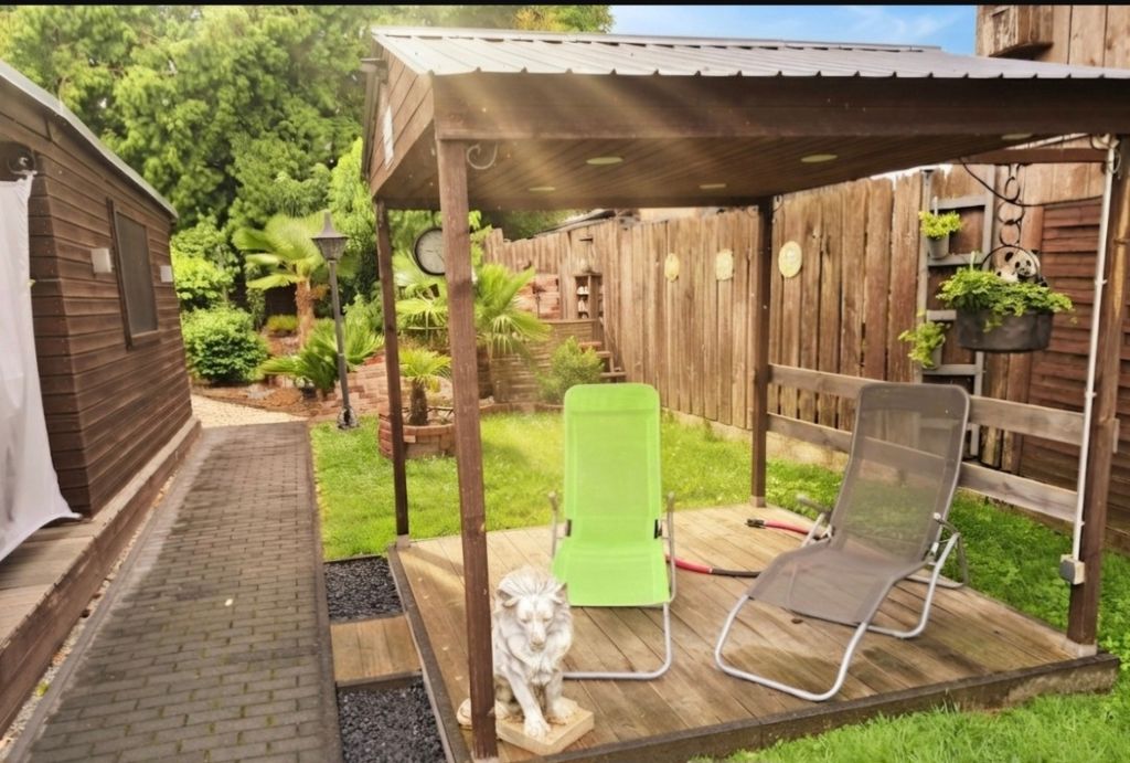 Tiny Haus mit Pool