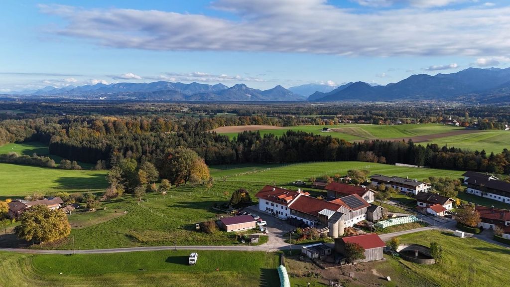 Tonneau en bois Détente pure avec une vue magnifique sur les montagnes2 