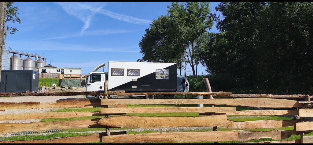 Nature camp in a small village near Hossoland