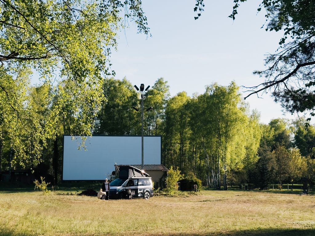 Passer la nuit dans un cinéma en plein air culte