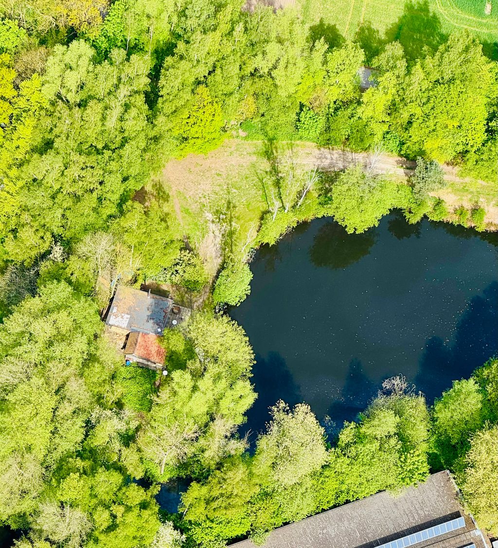 Natura allo stato puro, con un lago privato nella brughiera di Dingden.