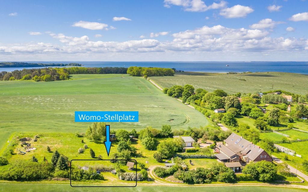 Pura tranquilidad en Rügen, a sólo 800 m de la playa y con piscina privada