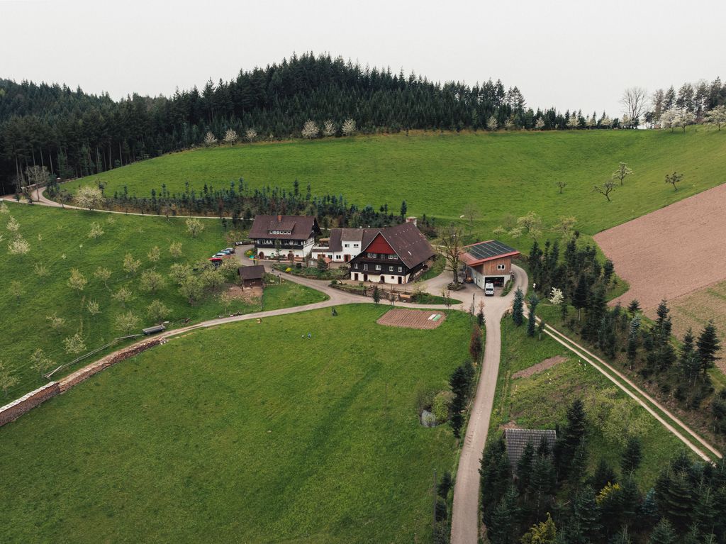 Bauernhoferlebnis, do sage Fuxs und Has gudnochd