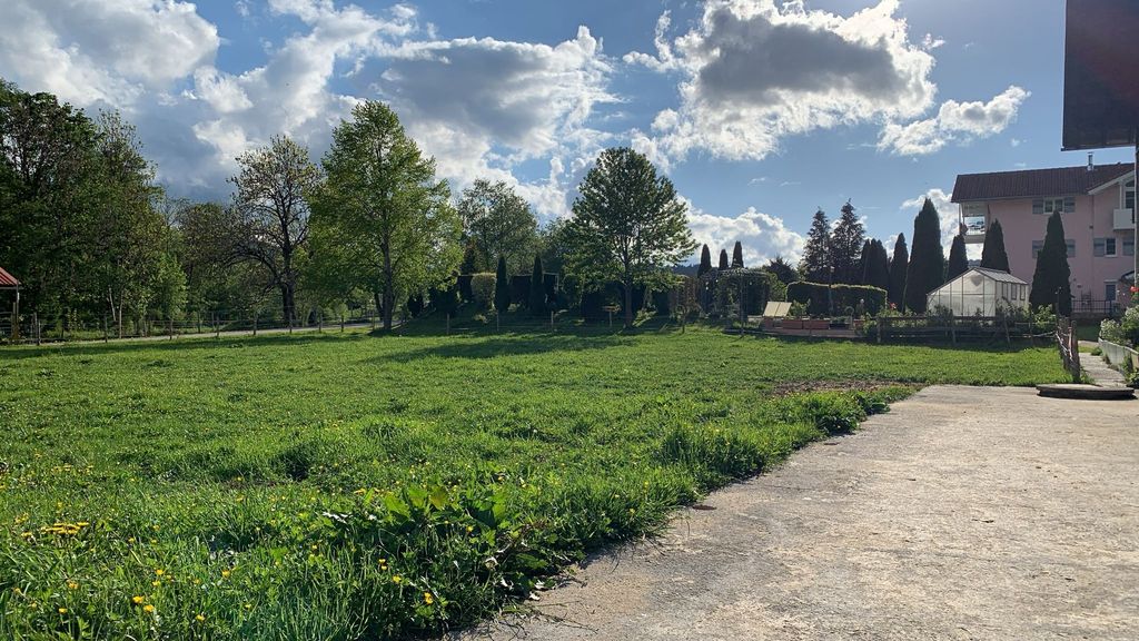 Ruhiger Stellplatz am Biohof mit Alpenblick