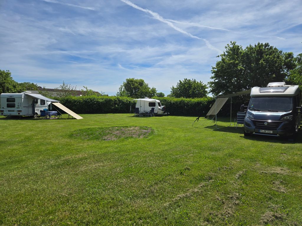 Camping an der Ostsee nur 5km bis zum Meer