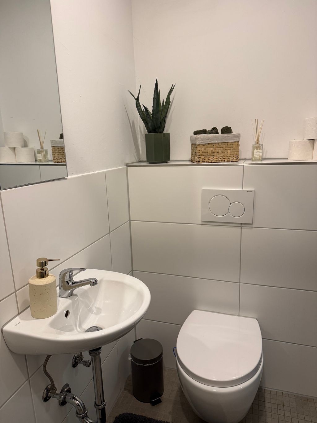 Campeggio in un vecchio meleto