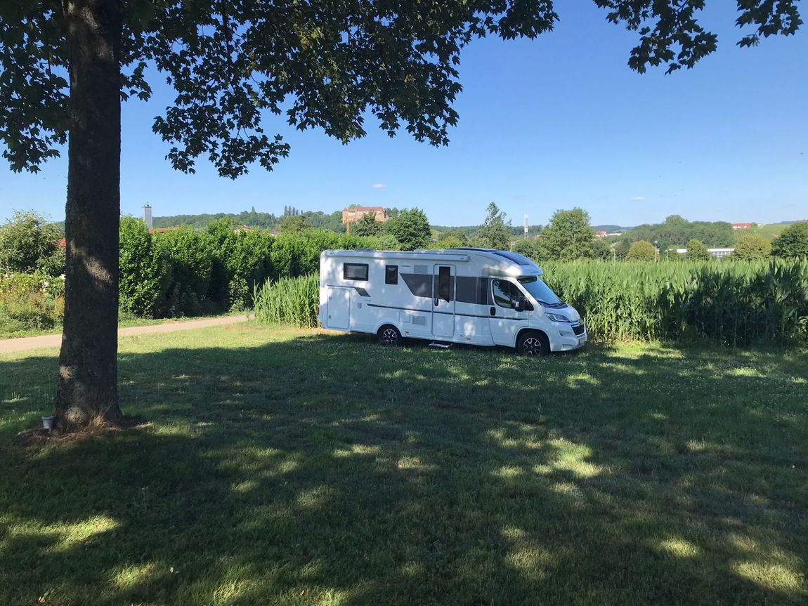Camping in the green with a view of Stettenfels Castle
