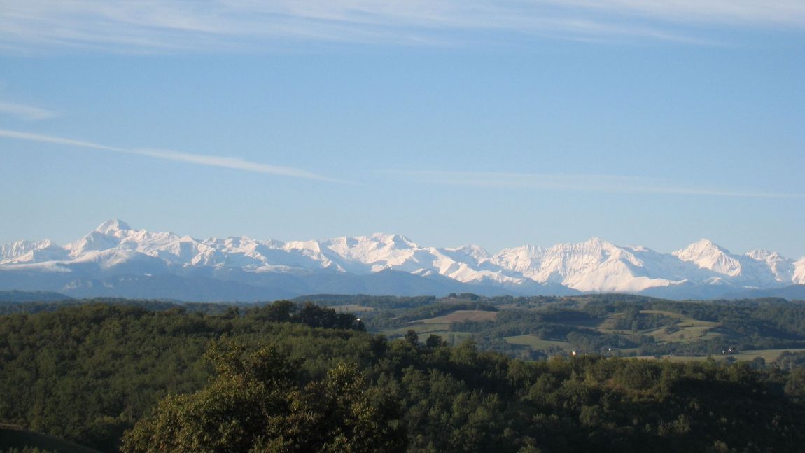 Wunderschöne Aussicht auf die Pyrenäen