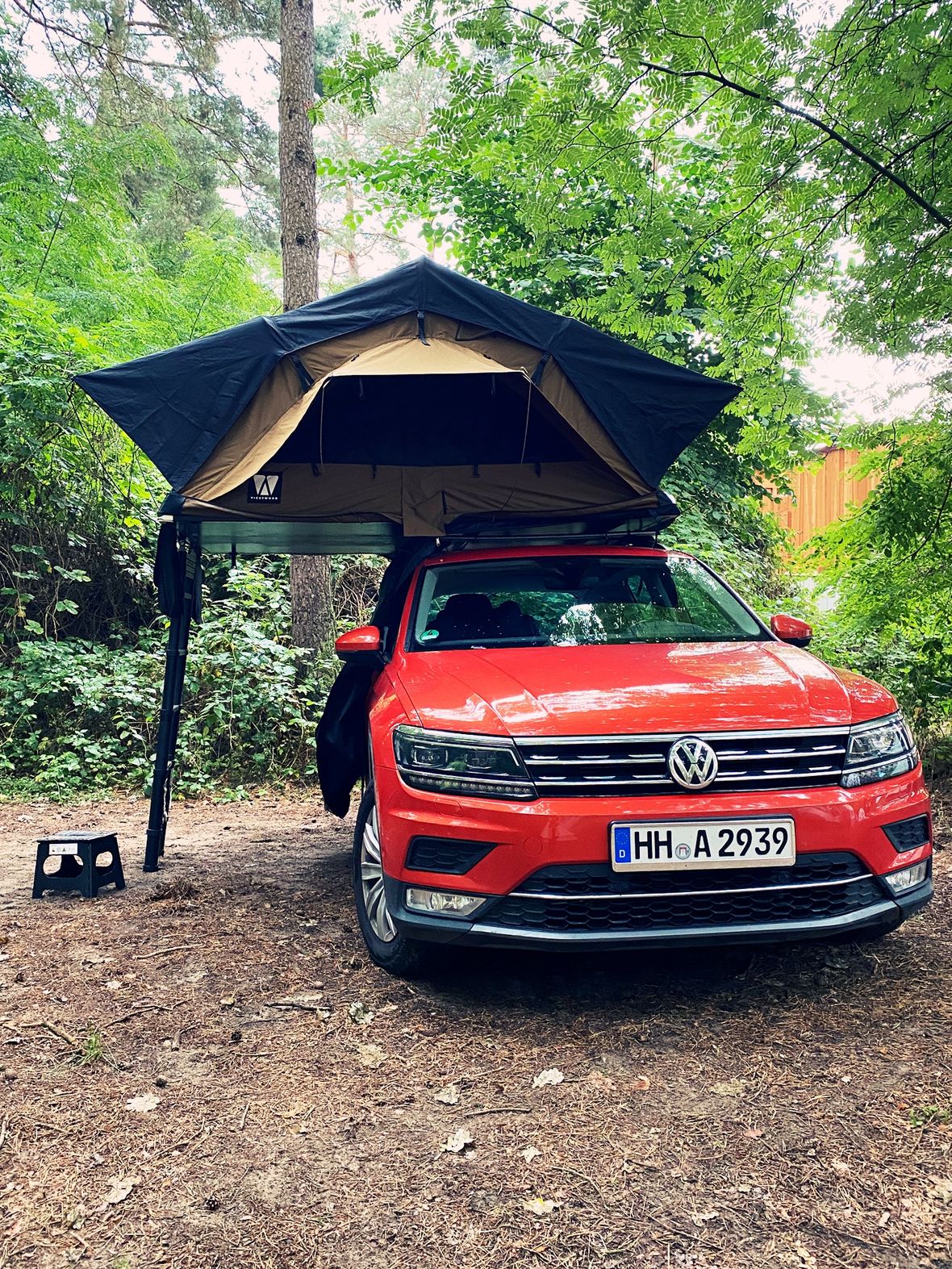 Roof tent