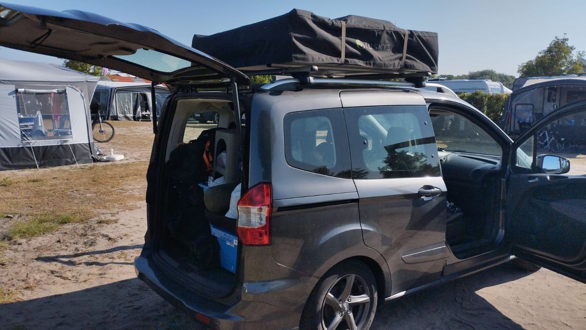 Dach-Zelt mit 5 Personen-Zelt