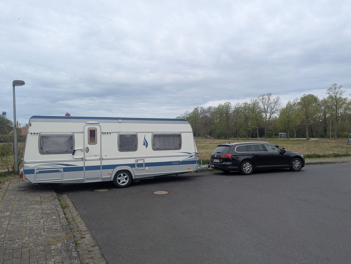 Auto & Wohnwagen