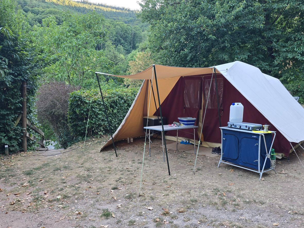 Trailer tent