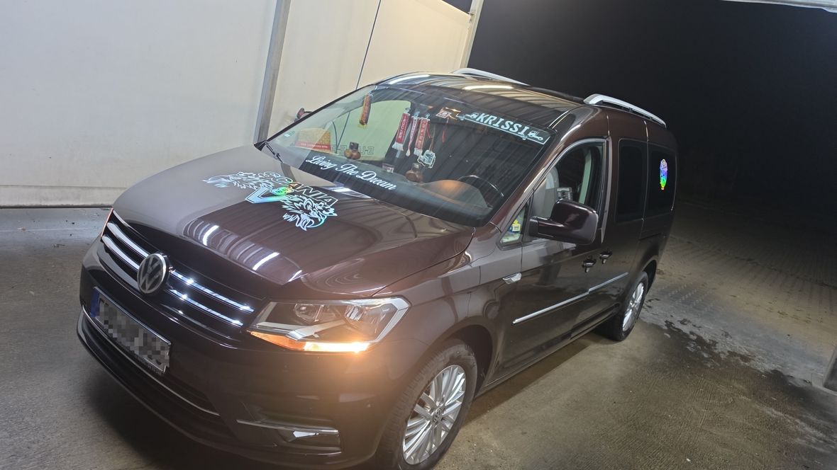 VW Caddy Maxi mit Dachzelt