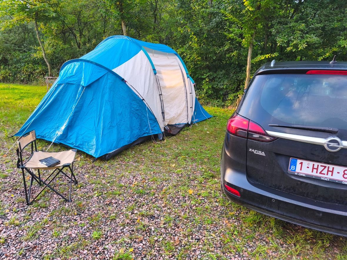 Tent (with car)
