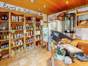 Eva's Farm Stand