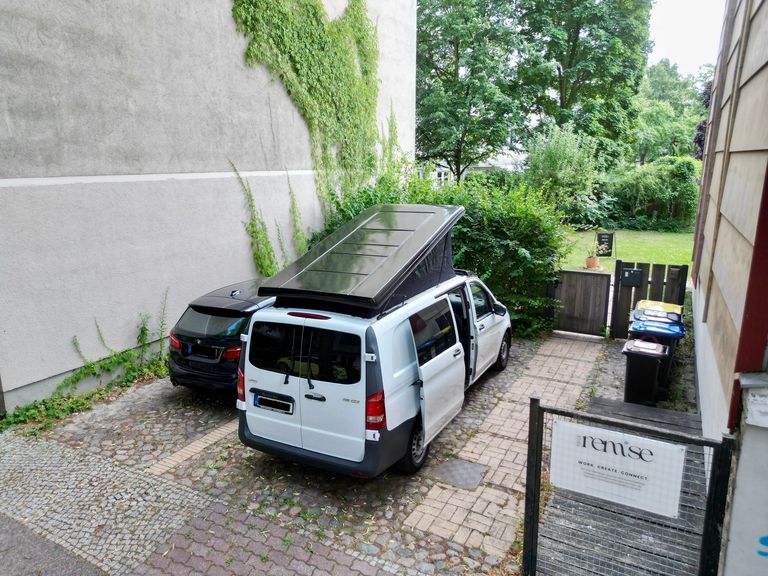 Standplatz von hinten