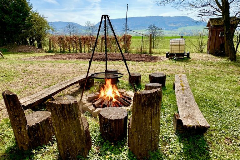 Barbecue et détente avec vue sur le Jura souabe